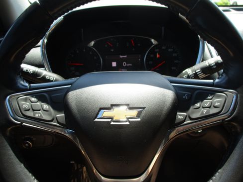 Used 2019 Chevrolet Equinox LT AWD/4WD image 16