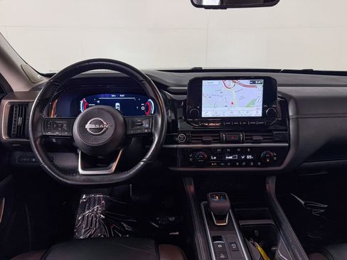 Certified 2024 Nissan Pathfinder Platinum w/ Cargo Package image 15