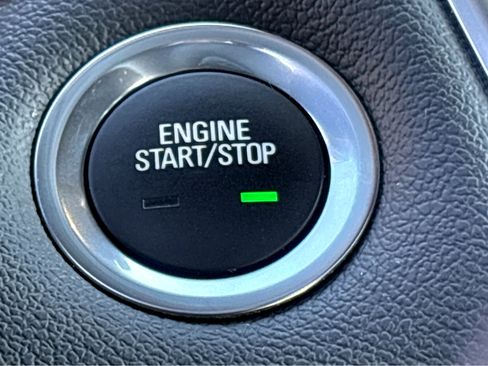 Used 2022 Chevrolet Traverse Premier w/ Redline Edition image 6