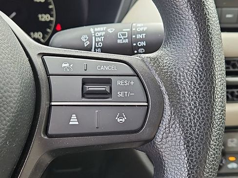 Certified 2024 Honda HR-V LX image 22