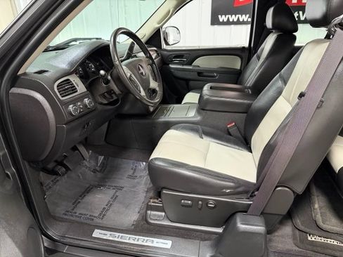 Used 2010 GMC Sierra 1500 SLT w/ All-Terrain Package AWD/4WD image 6