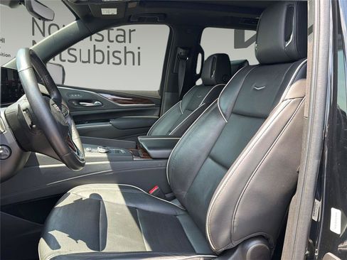 Used 2023 Cadillac Escalade Premium Luxury AWD/4WD image 9