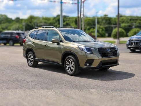 Used 2024 Subaru Forester Premium image 1