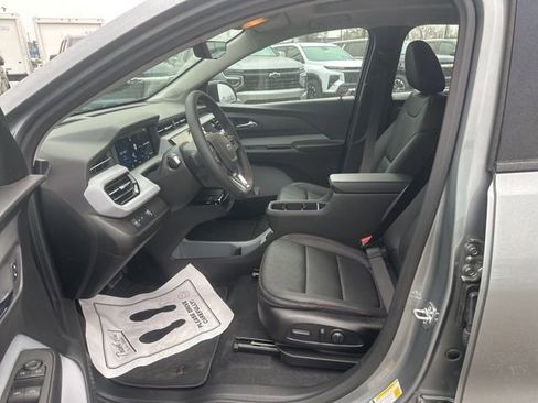 New 2027 Chevrolet Bolt RS w/ Technology Package FWD image 16