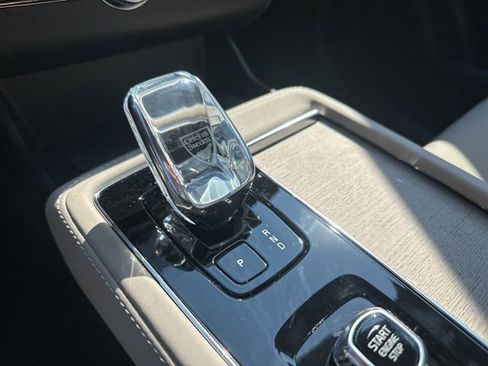 New 2026 Volvo XC90 B6 Plus w/ Protection Package Premier image 14