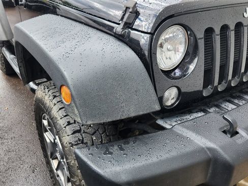 Used 2014 Jeep Wrangler Sport AWD/4WD image 11