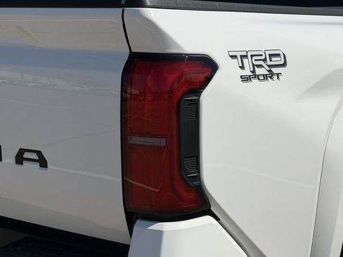 Used 2024 Toyota Tacoma TRD Sport image 7
