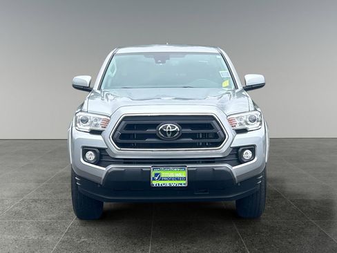 Used 2022 Toyota Tacoma SR5 image 2