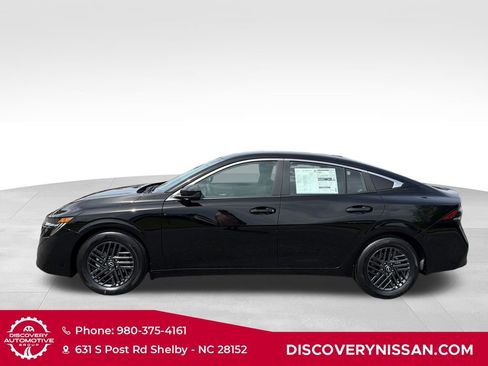 New 2026 Nissan Sentra SV w/ Floor Mat Package FWD image 9