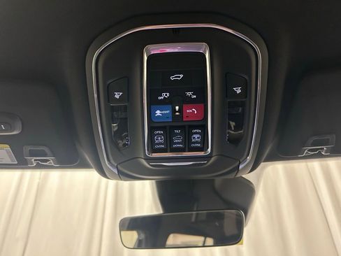 New 2026 Jeep Grand Cherokee Limited AWD/4WD image 19