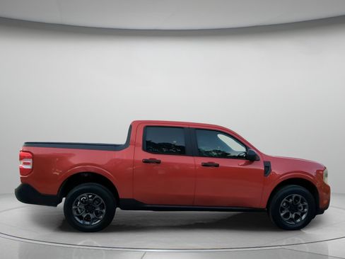 Certified 2024 Ford Maverick XLT FWD image 32