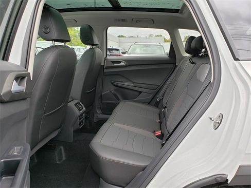 New 2025 Volkswagen Taos SE image 8