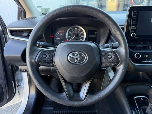 Certified 2022 Toyota Corolla LE image 20