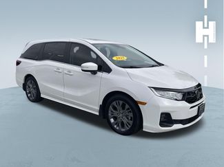 Used 2025 Honda Odyssey Touring video 1