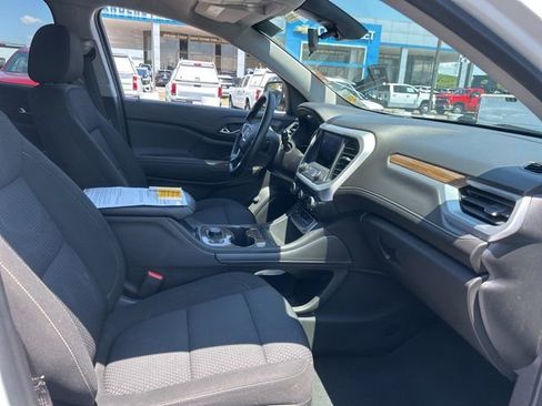 Used 2022 GMC Acadia SLE w/ Driver Convenience Package FWD image 34