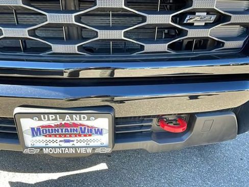 New 2026 Chevrolet Silverado 1500 Custom Trail Boss w/ LPO, Dark Essentials Package image 9