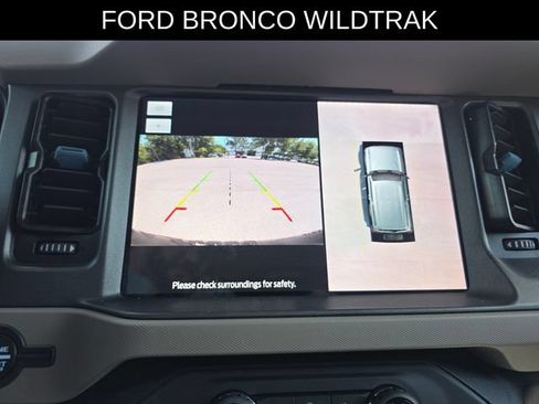 Used 2024 Ford Bronco Wildtrak AWD/4WD image 32