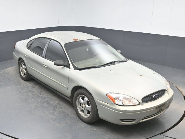 Used 2006 Ford Taurus SE FWD image 16