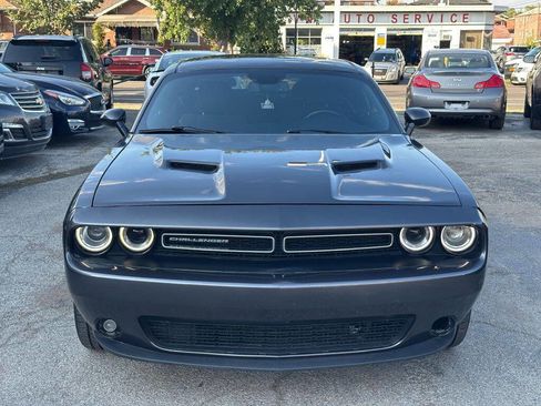 Used 2021 Dodge Challenger SXT w/ Driver Convenience Group image 2
