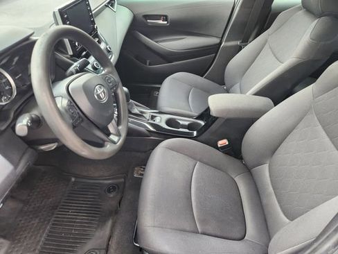 Used 2021 Toyota Corolla LE image 10