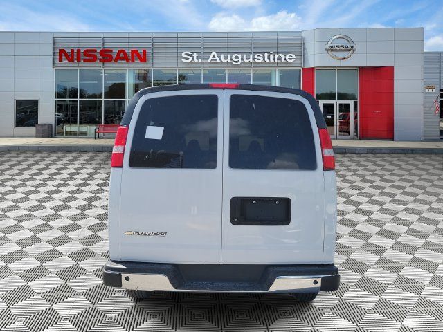 Used 2024 Chevrolet Express 3500 LT w/ LT Preferred Equipment Group RWD image 3