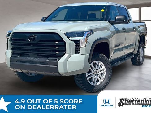 Used 2025 Toyota Tundra SR5 AWD/4WD image 1