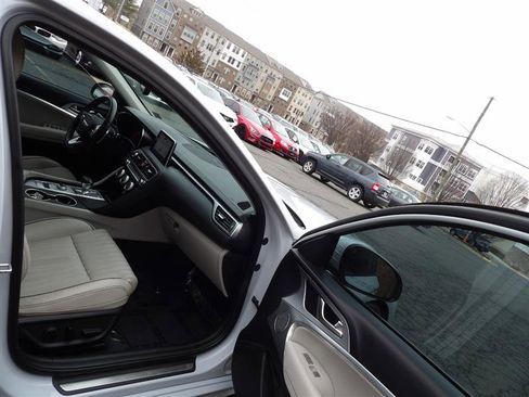 Used 2020 Genesis G70 3.3T image 14