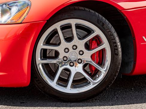 Used 2004 Dodge Viper SRT-10 RWD image 12