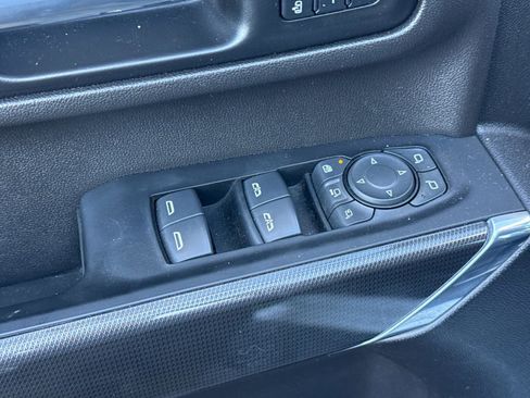 Used 2022 GMC Sierra 3500 AT4 image 11