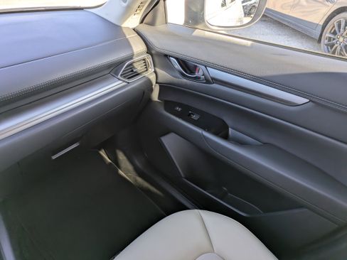 Used 2019 MAZDA CX-5 Touring image 17