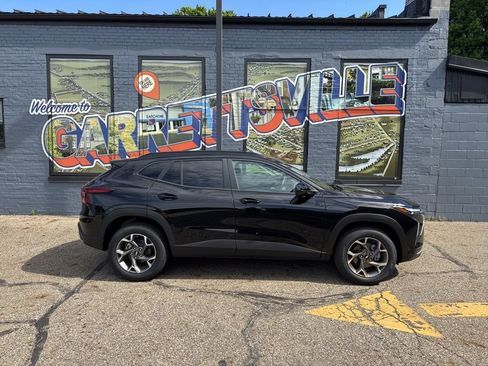 New 2026 Chevrolet Trax LT w/ Driver Confidence Package FWD image 28