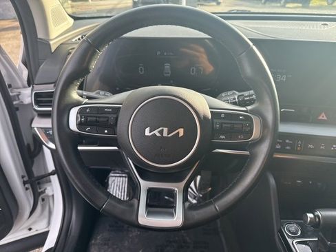 Used 2023 Kia Sportage EX image 12