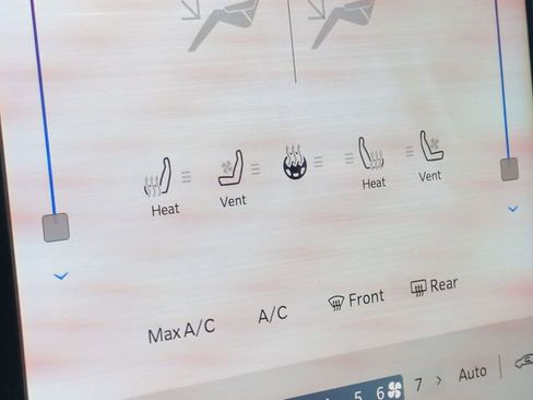 Used 2025 RAM 2500 Laramie w/ Night Edition image 26