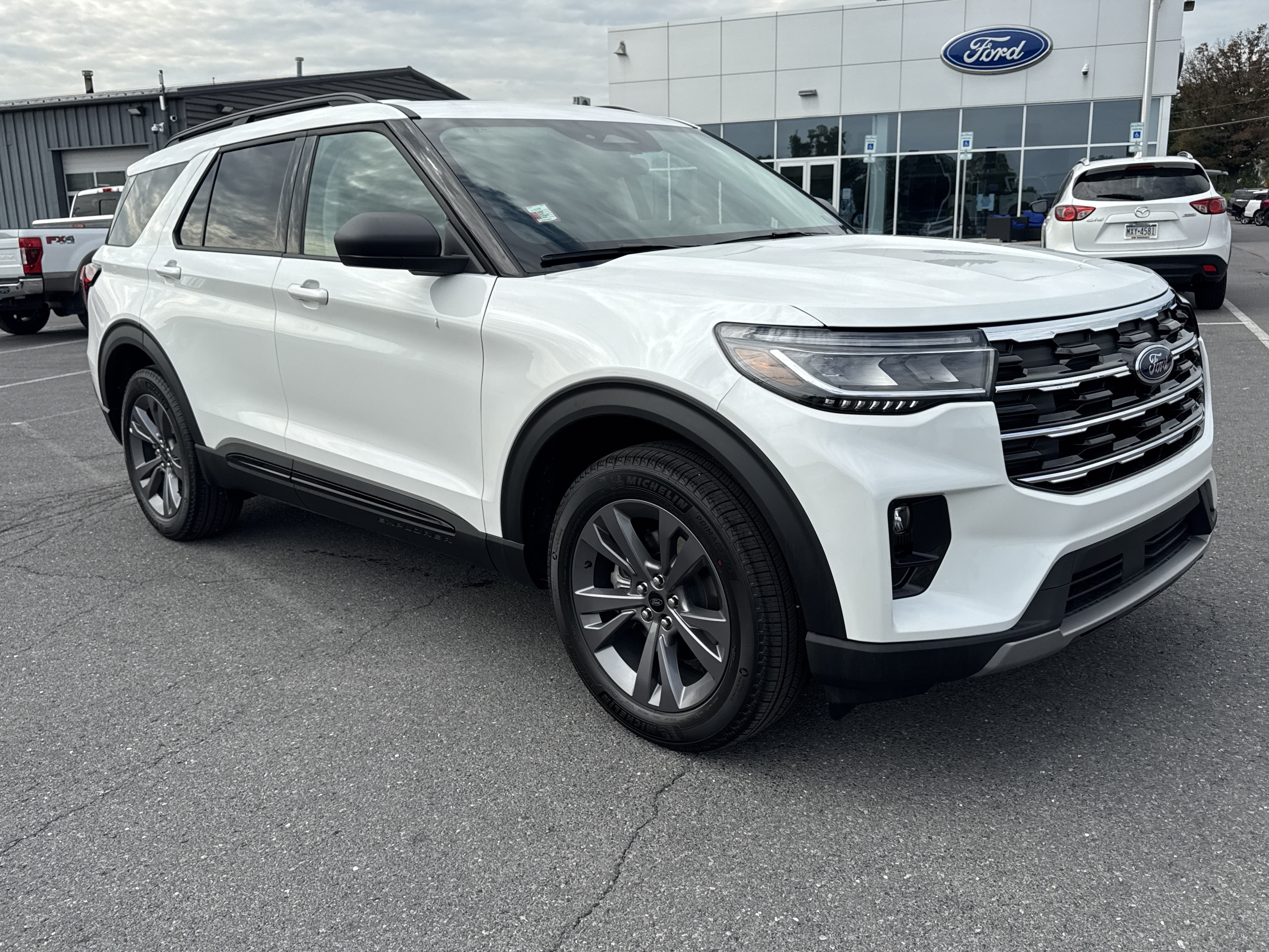 New 2026 Ford Explorer Active w/ Active Comfort Package AWD/4WD image 1