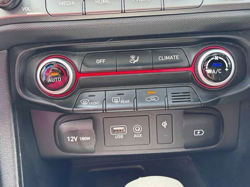 Used 2019 Hyundai Veloster 2.0 Premium FWD image 20