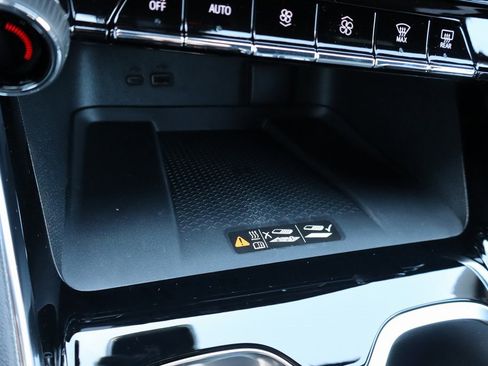 New 2026 Chevrolet Traverse LT w/ Enhanced Driving Package image 16