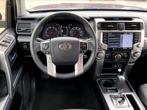 Used 2021 Toyota 4Runner SR5 Premium image 5