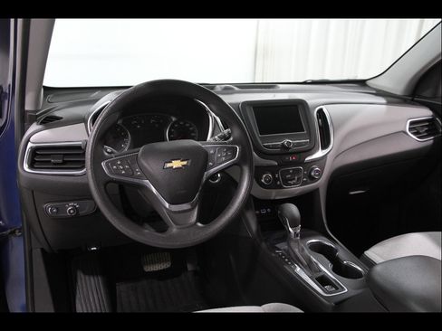 Certified 2022 Chevrolet Equinox LS w/ LS Convenience Package FWD image 6