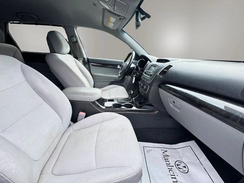 Used 2014 Kia Sorento LX FWD image 13