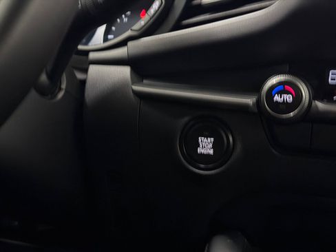 Certified 2025 MAZDA MAZDA3 s Sport image 27