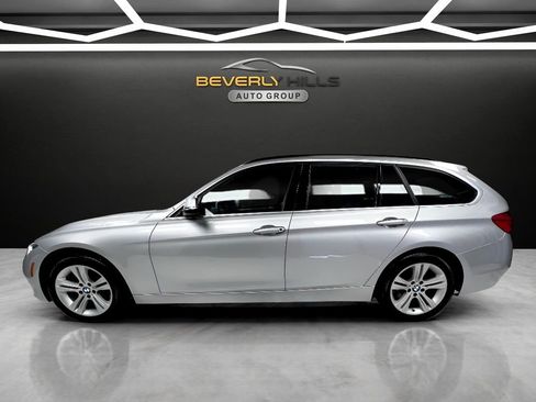 Used 2018 BMW 330i xDrive Wagon image 2