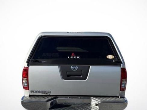 Used 2011 Nissan Frontier S w/ S Preferred Pkg image 6