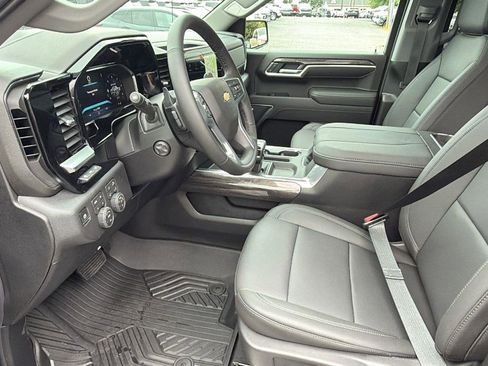 New 2026 Chevrolet Silverado 1500 LTZ w/ LTZ Premium Package AWD/4WD image 13