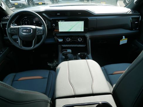 New 2026 GMC Sierra 1500 AT4 w/ Technology Package AWD/4WD image 6