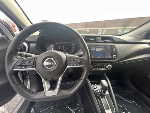 Used 2023 Nissan Versa SR w/ Trunk Package image 9