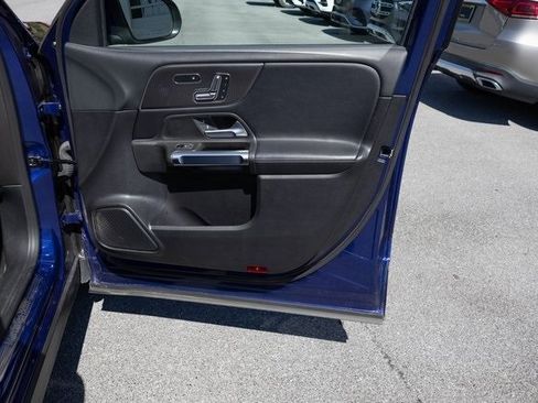 Used 2021 Mercedes-Benz GLB 250 image 21