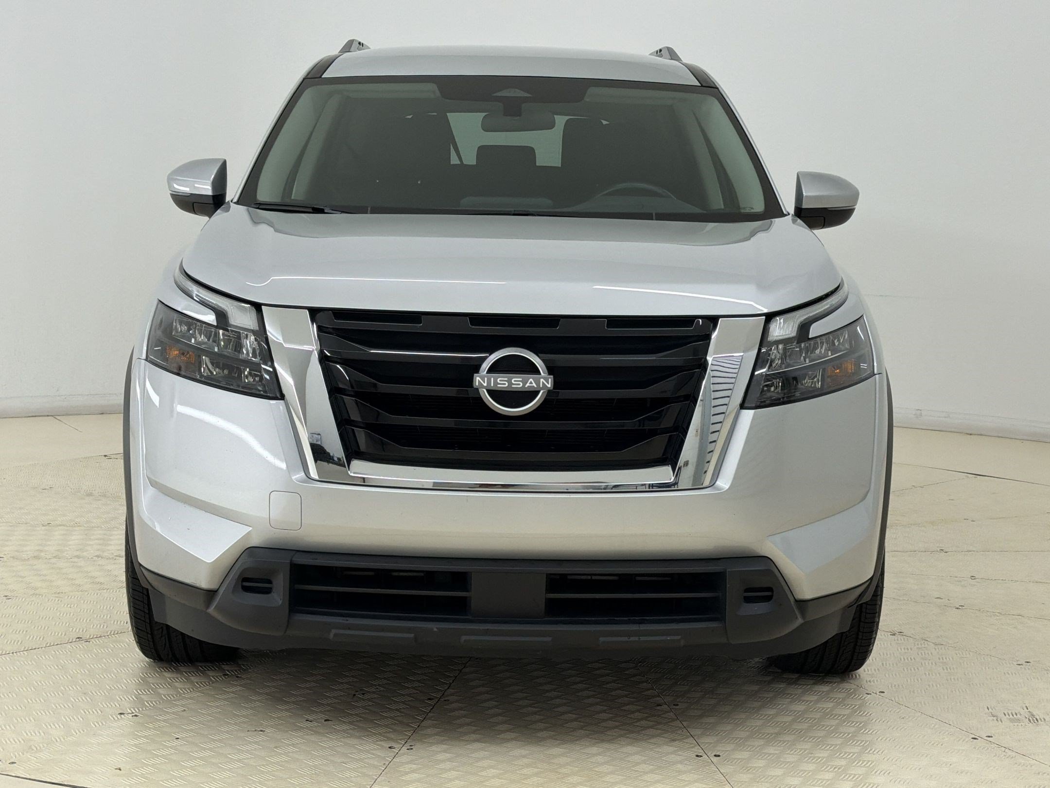 Used 2025 Nissan Pathfinder SV AWD/4WD image 6