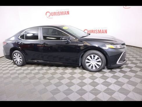 Used 2021 Toyota Camry LE FWD image 24