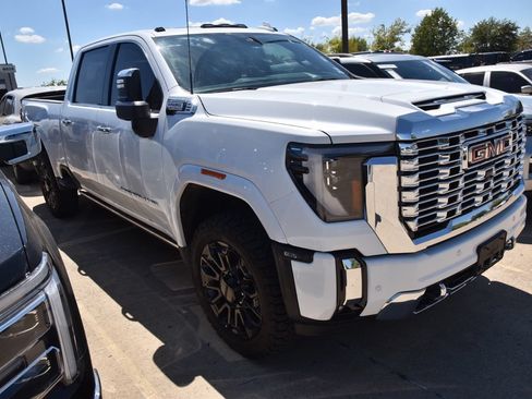 Used 2024 GMC Sierra 2500 Denali w/ Denali Reserve Package AWD/4WD image 5