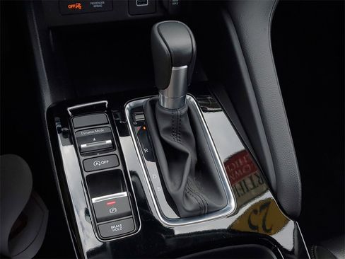 Certified 2025 Acura Integra image 28